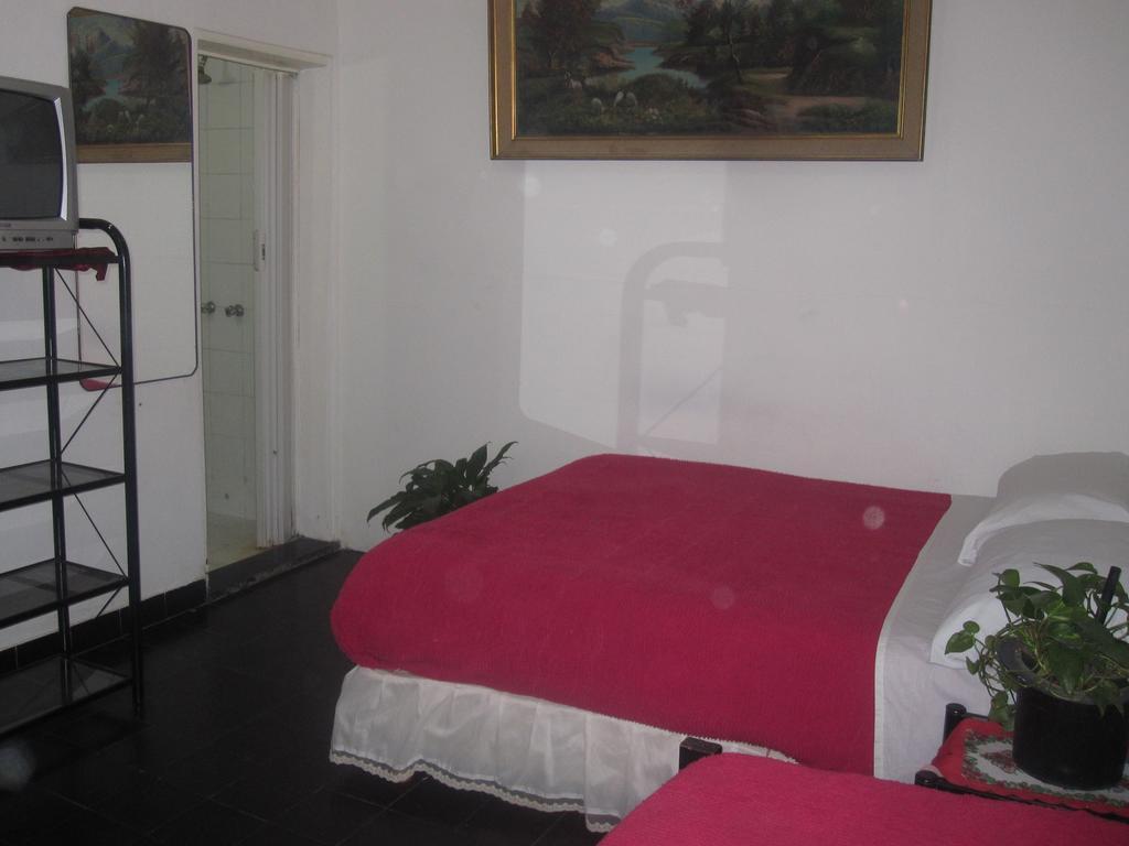 Hotel Minerva Buenos Aires Pokoj fotografie